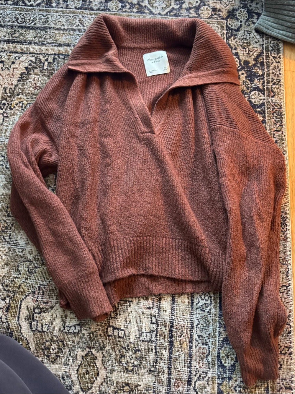 Abercrombie & Fitch Rust Collared V-Neck Pullover Sweater
